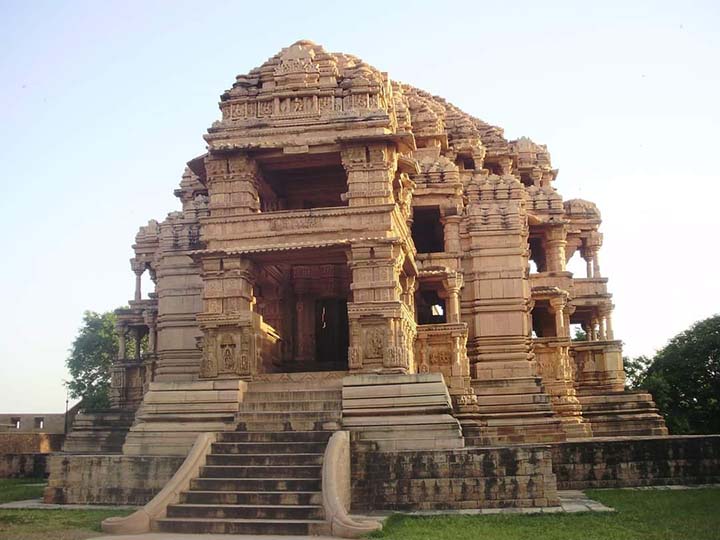 Saas Bahu Temple